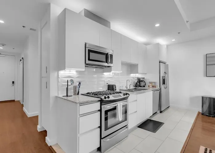 Apartment Charming 1br Nearbokcntr-gym,lounge,balcony,petok Tulsa