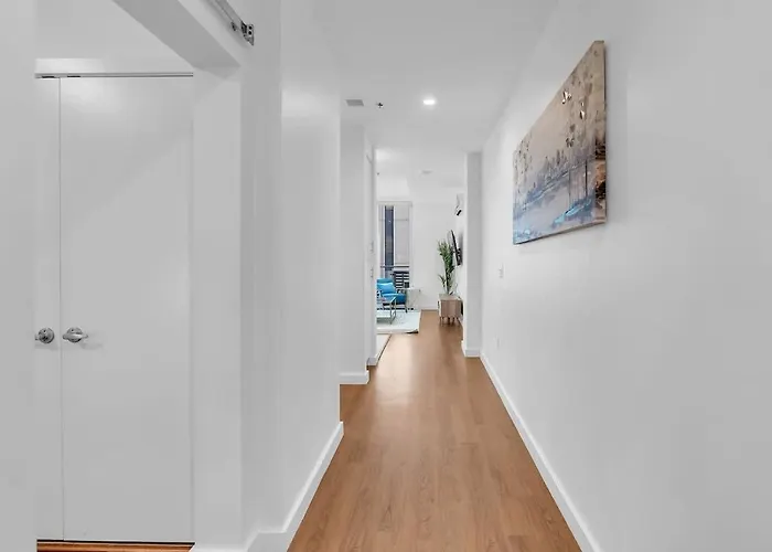 Charming 1br Nearbokcntr-gym,lounge,balcony,petok *